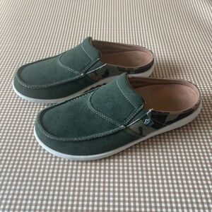 Spenco Women's Siesta Via Slide Clog. Green/ Camouflage. Womens size 9.5 B